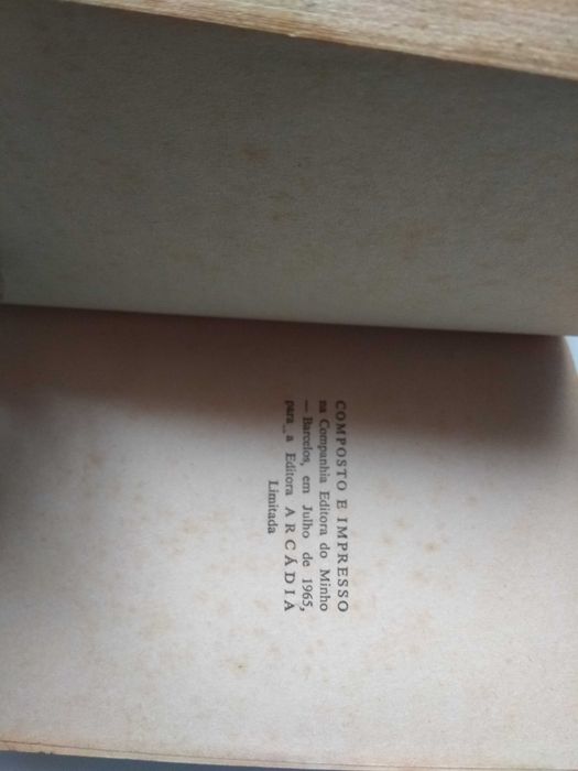 A Escultura Grega - Giovanni Beccati - Arcádia (1965) - livros de arte