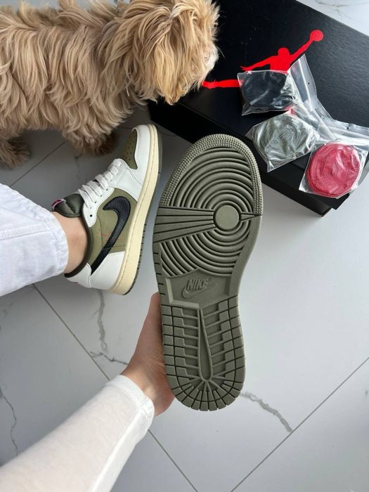 Jorgan 1 Low x Travis Scott OG SP Reverse Olive Medium Olive