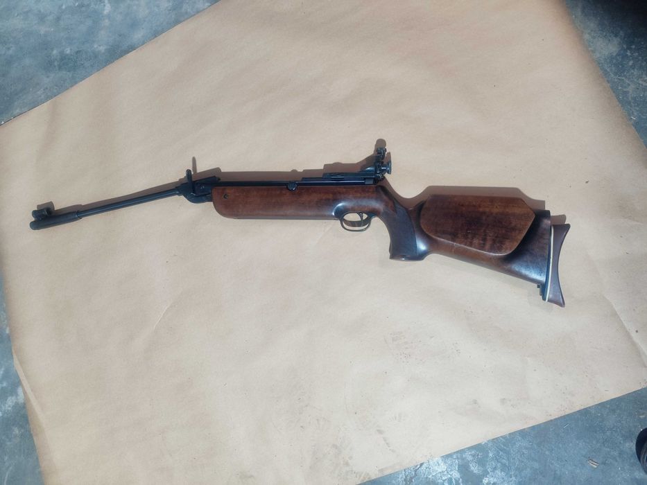 Carabina Diana 65 ,mais alvo elétrico de 10m , mais casaco.