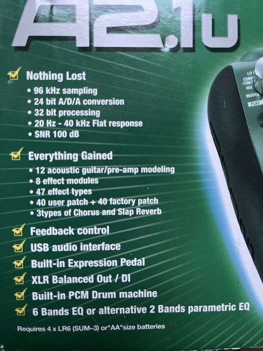 Pedaleira de efeitos acústicos Zoom A2.1u