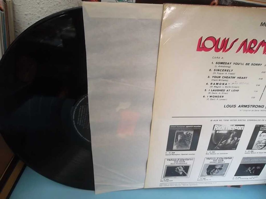Vinil (LPs) : Louis Armstrong, Fats Domino, Renaissance.