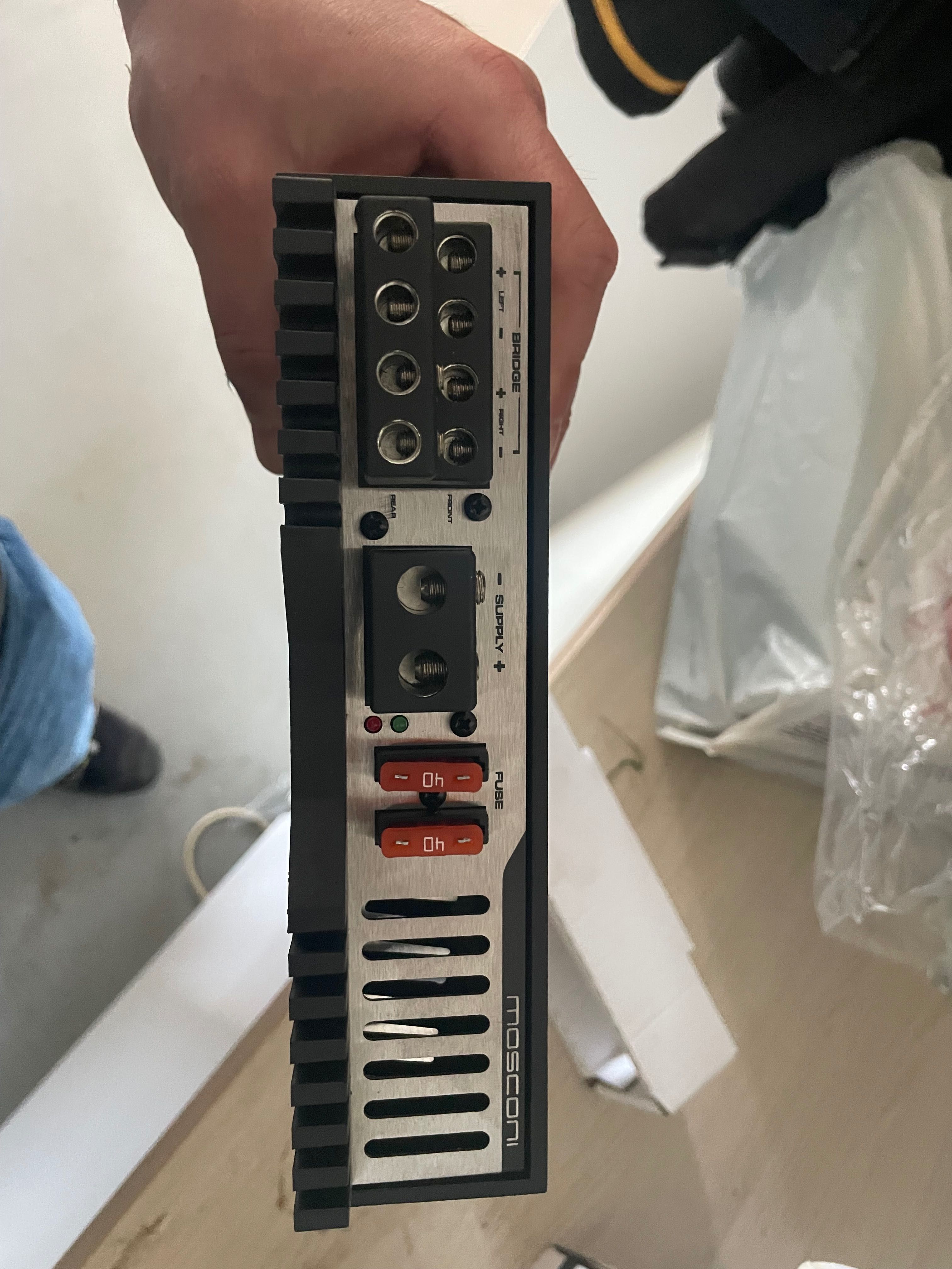 Mosconi Gladen One 120.4 wzmacniacz BMW