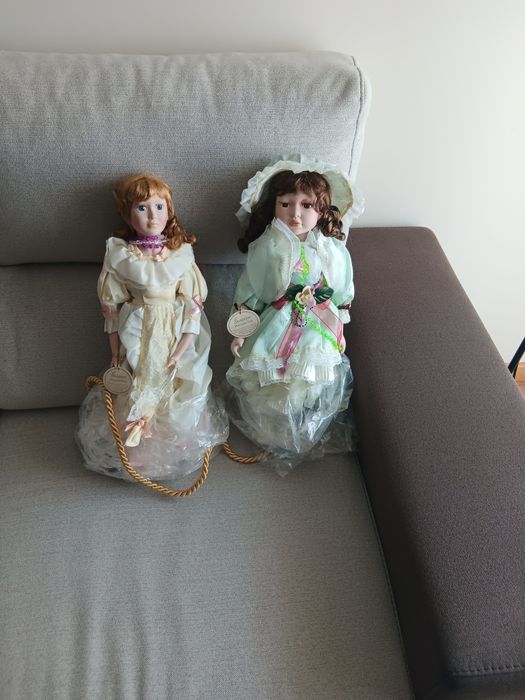 Bonecas de porcelana
