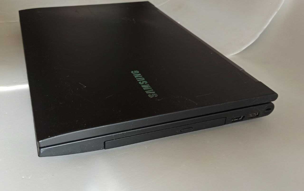 Ноутбук Samsung NP400 на Intel core i3