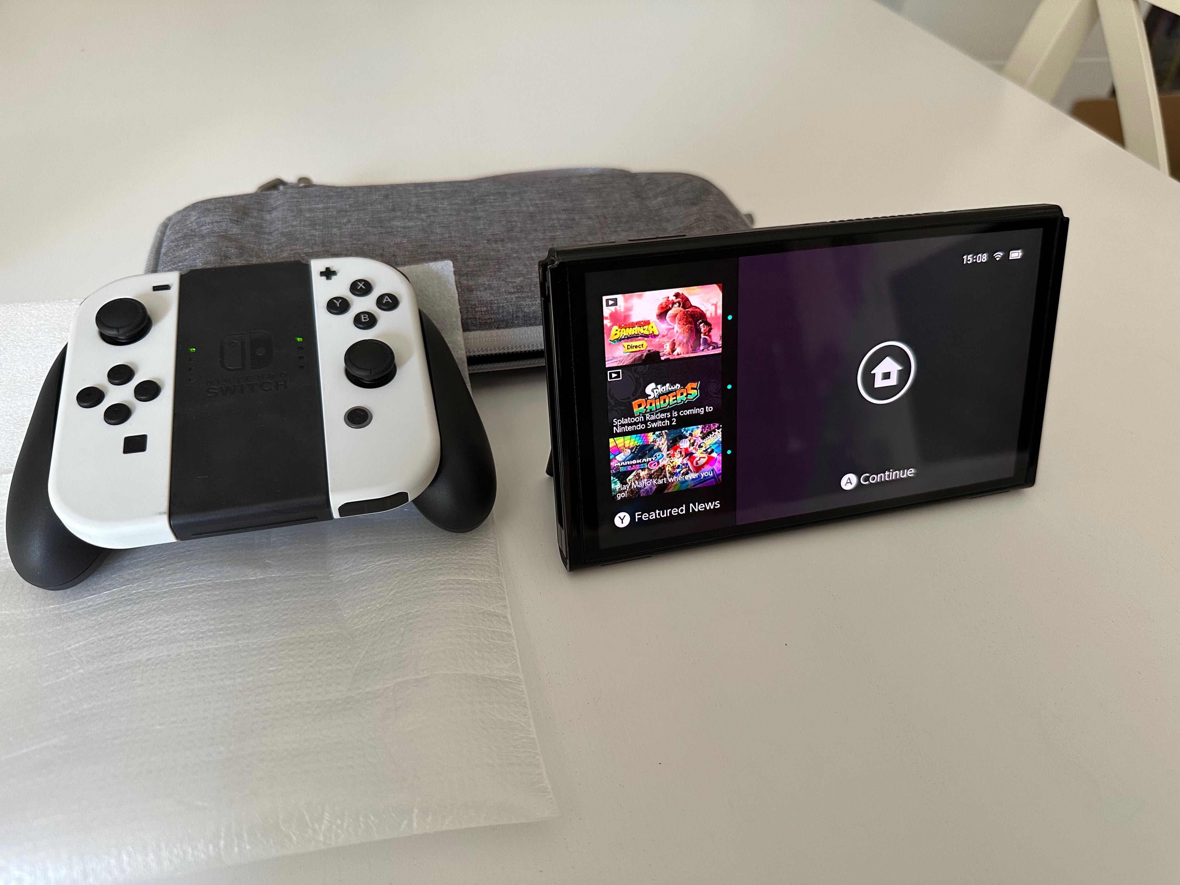 Nintendo Switch OLED + Kontroler Pro