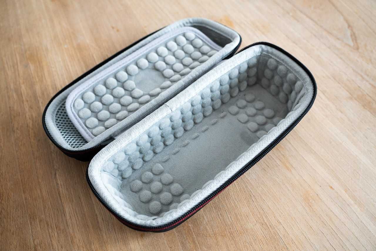 Etui twarde na głośnik przenośny. Gabaryt: Soundcore Boost