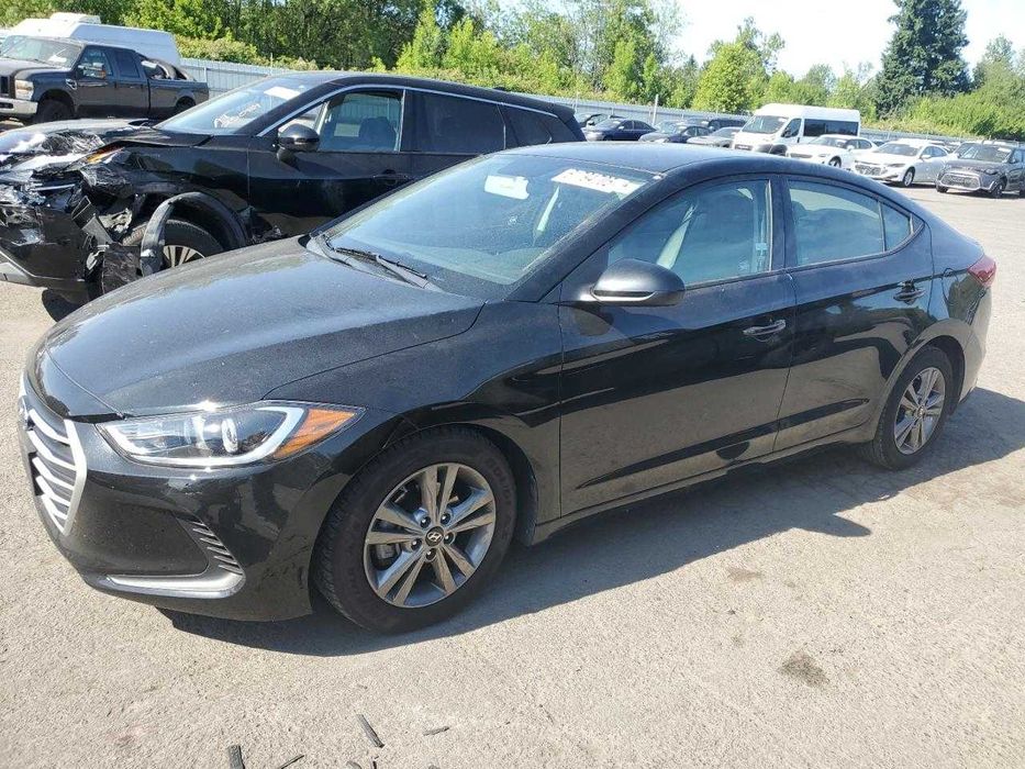 Hyundai Elantra Sel 2018 .