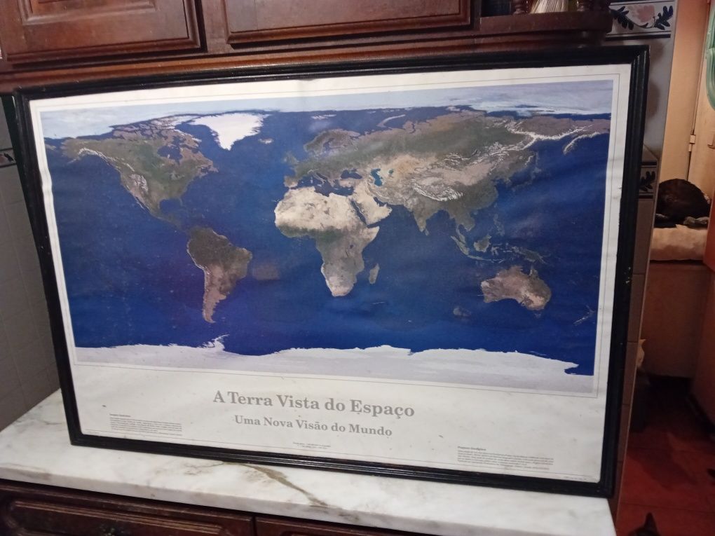 Quadro A Terra Vista do Espaço