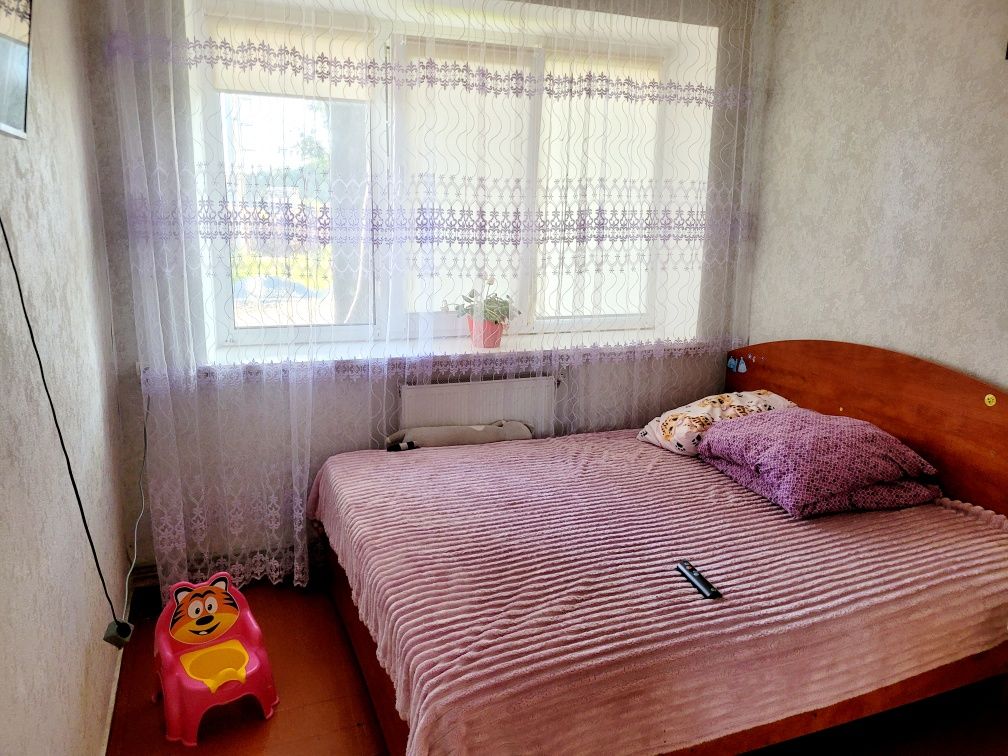 Продам двокімнатну з автономним