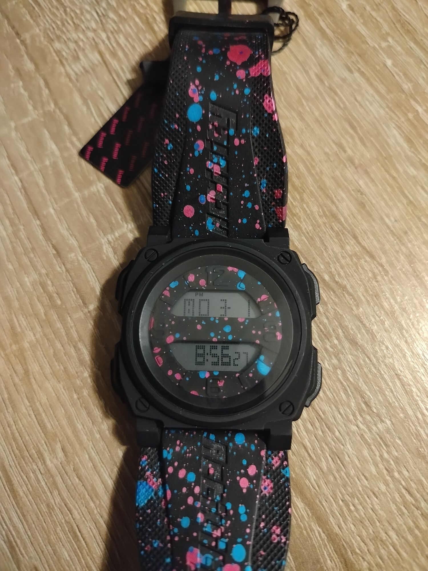 Nowy zegarek Bnmi 1813g