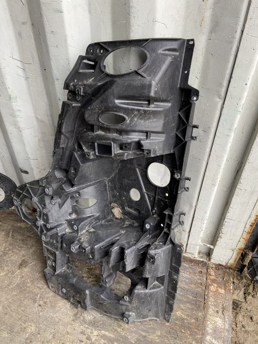 Mercedes mp4 okular garnek obudowa lampy lewe i prawe