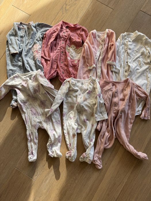 Лот чоловічків із закритими ніжками