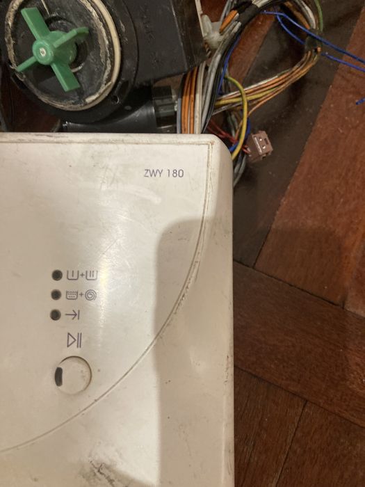 Блок управления стиральной машинки  ZANUSSI