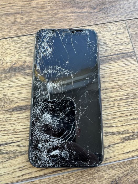 Spredam uszkodzony iphone 11