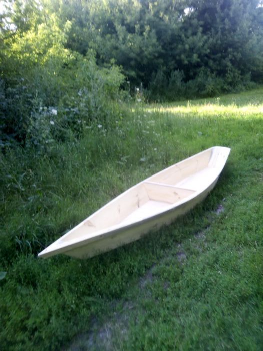 Лодка деревянная плоскодонка в черниговской обл пгт Сосница.
