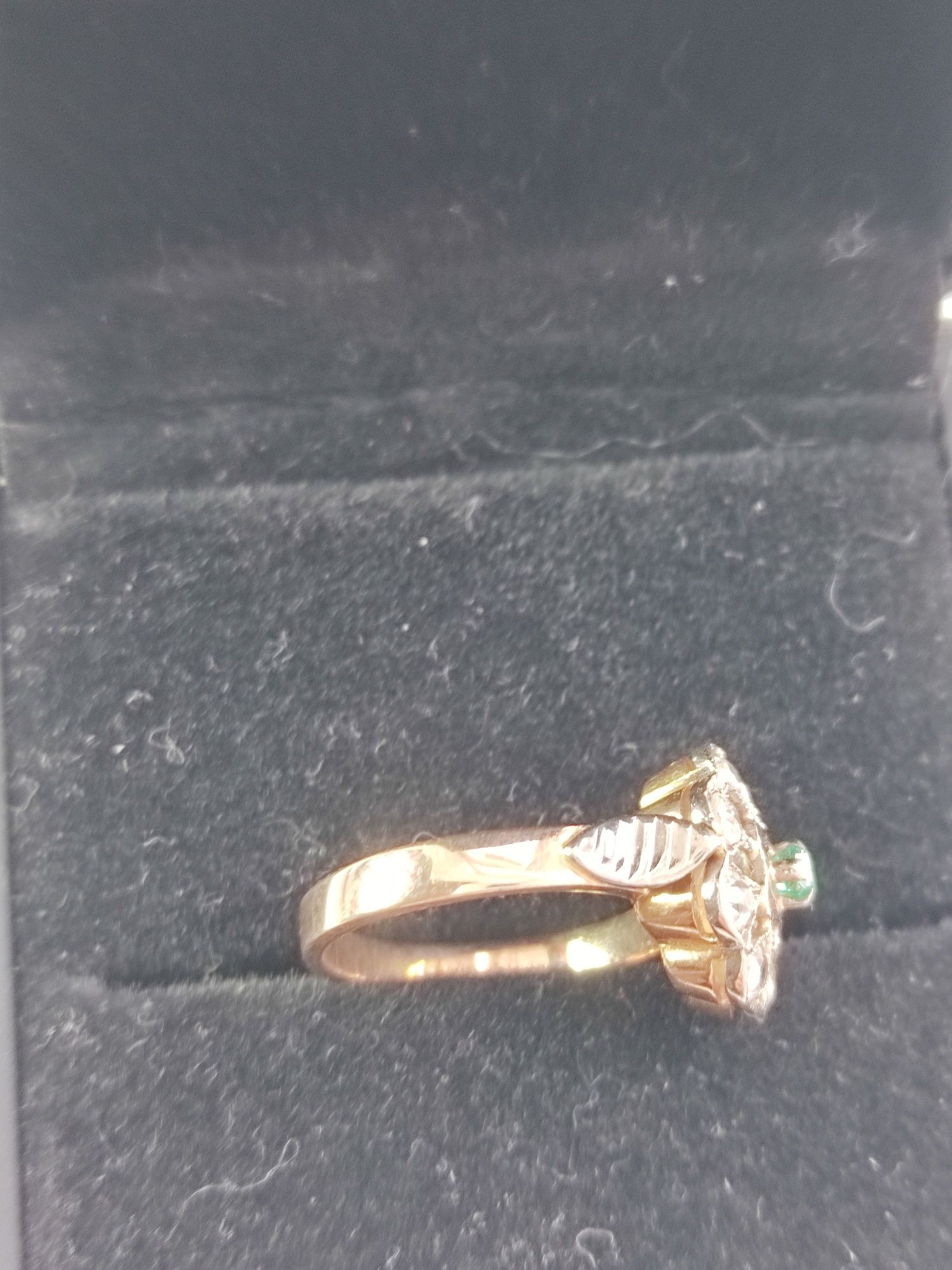 Золотое кольцо с бриллиантами0.50ct.