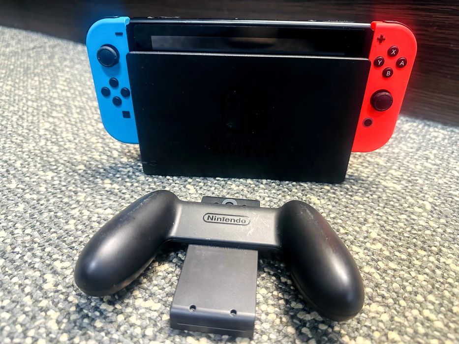 Nintendo Switch V2 – Model HAC-001 Możliwość zamówienia z Wysyłką!