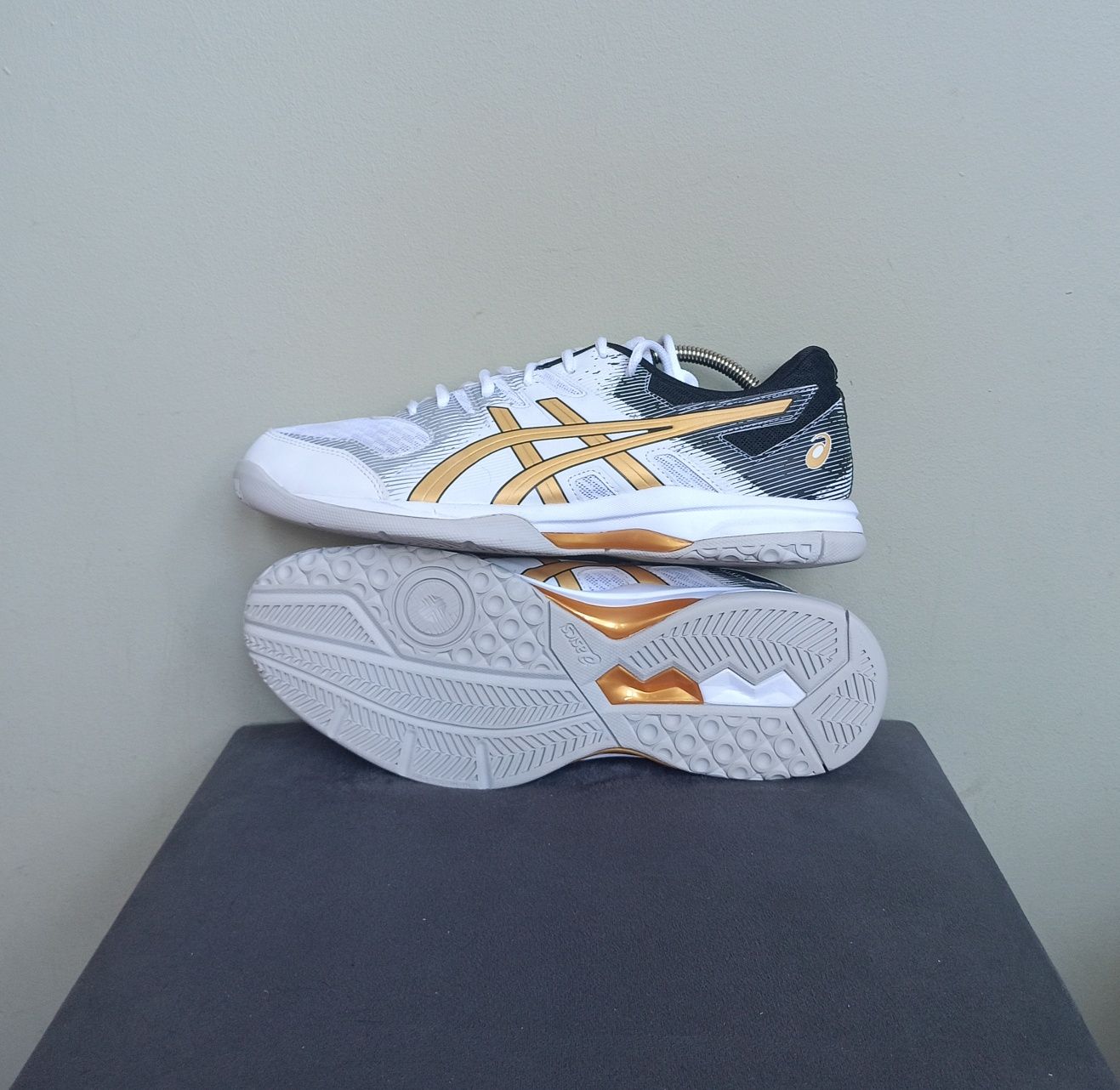 Halówki Asics, rozmiar 45.