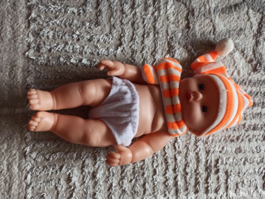 Laleczka bobas dla dziewczynki