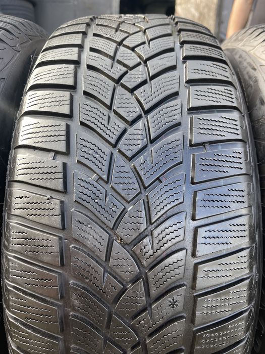 Шины 225/60/16 GoodYear UltraGrip 2шт зима