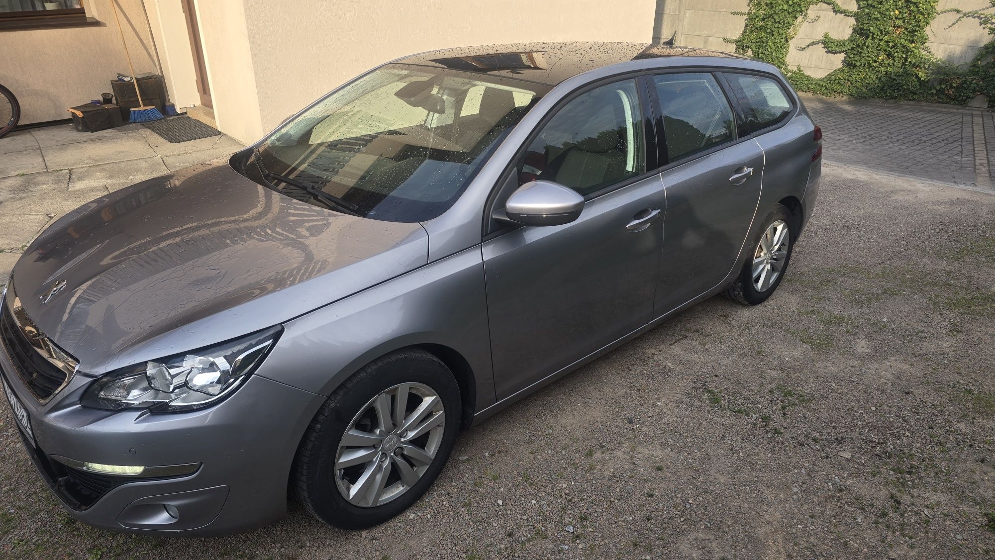 Peugeot 308 SW Klima Kamera Panorama Dach