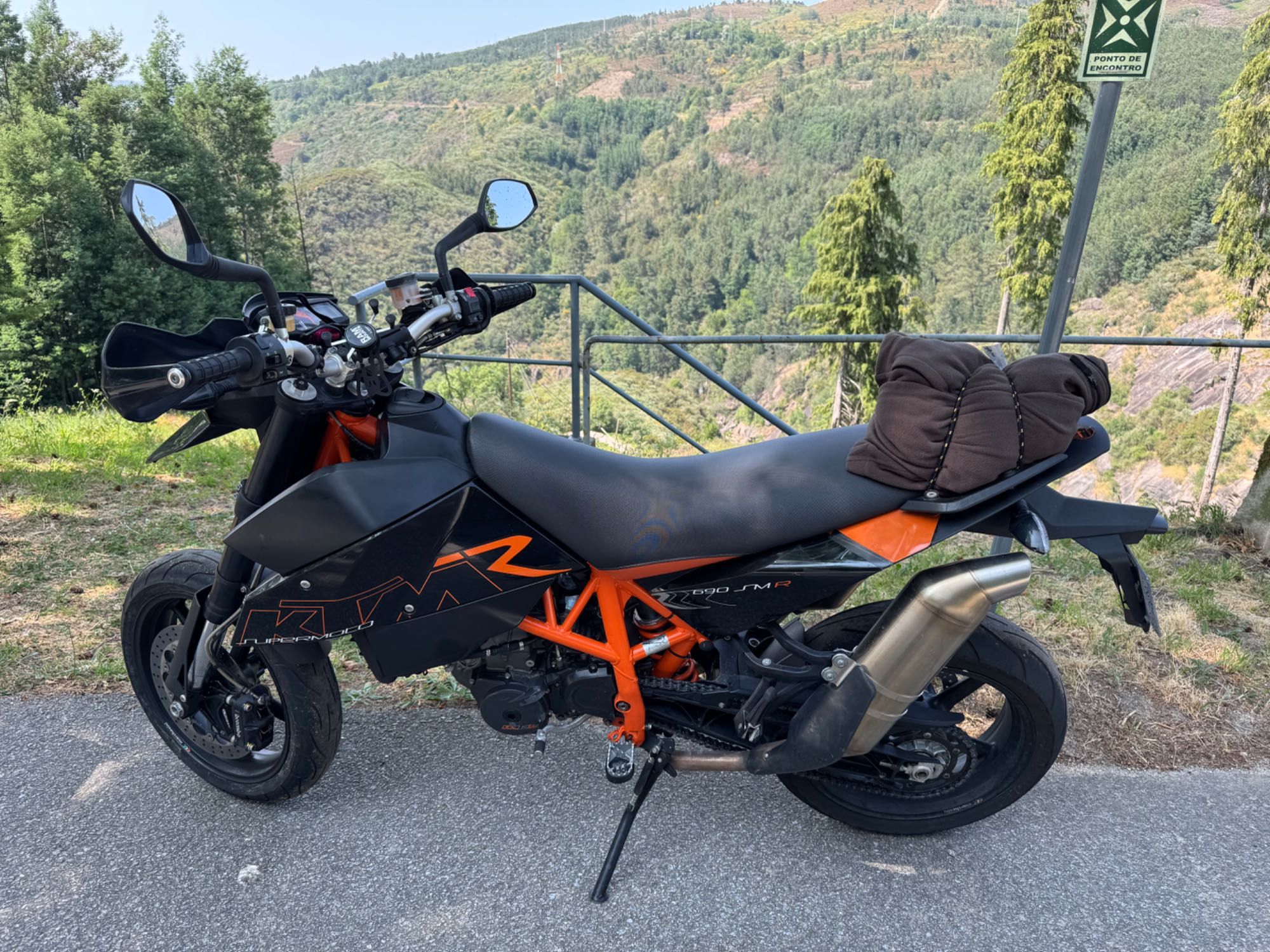 Ktm 690 supermoto r