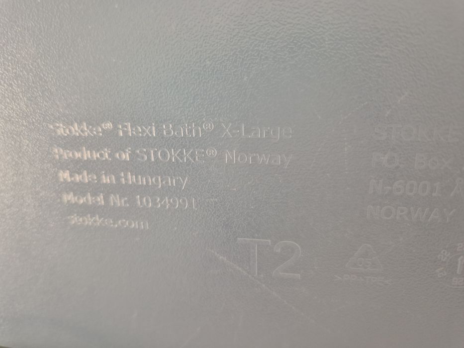 Wanienka niemowlęca ze stojakiem i wanienka Stokke X-large