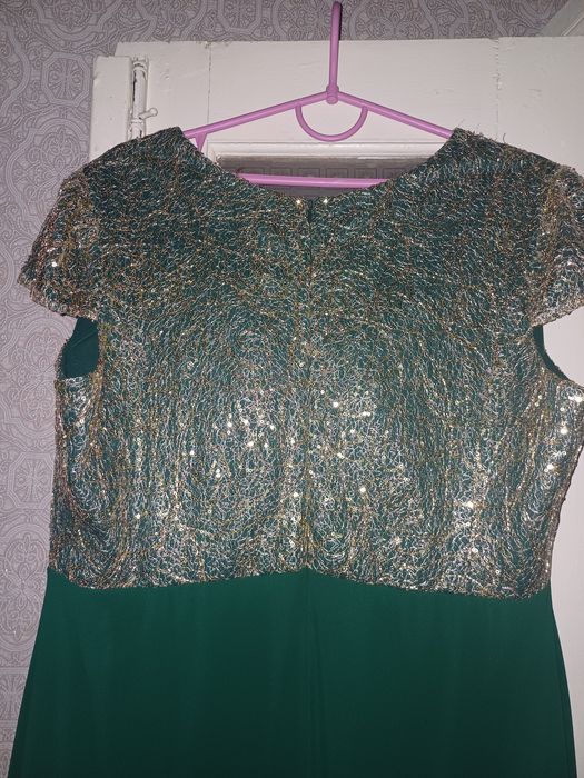 Сукня ошатна батал