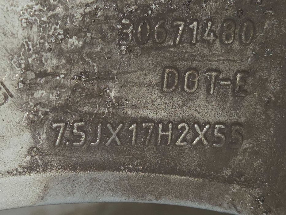 Opony Zimowe Michelin Alpine5 235/65/17 +Felgi Volvo XC60 17"