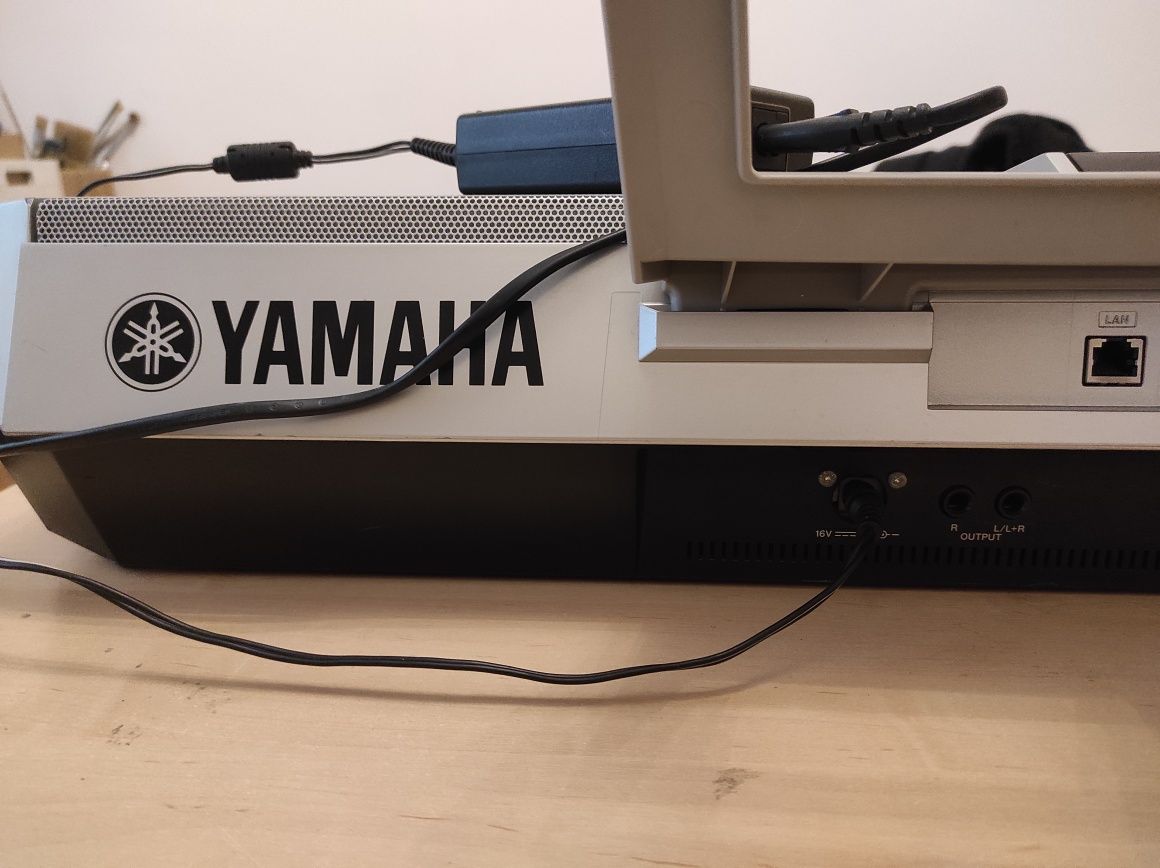 Yamaha PSR S 910