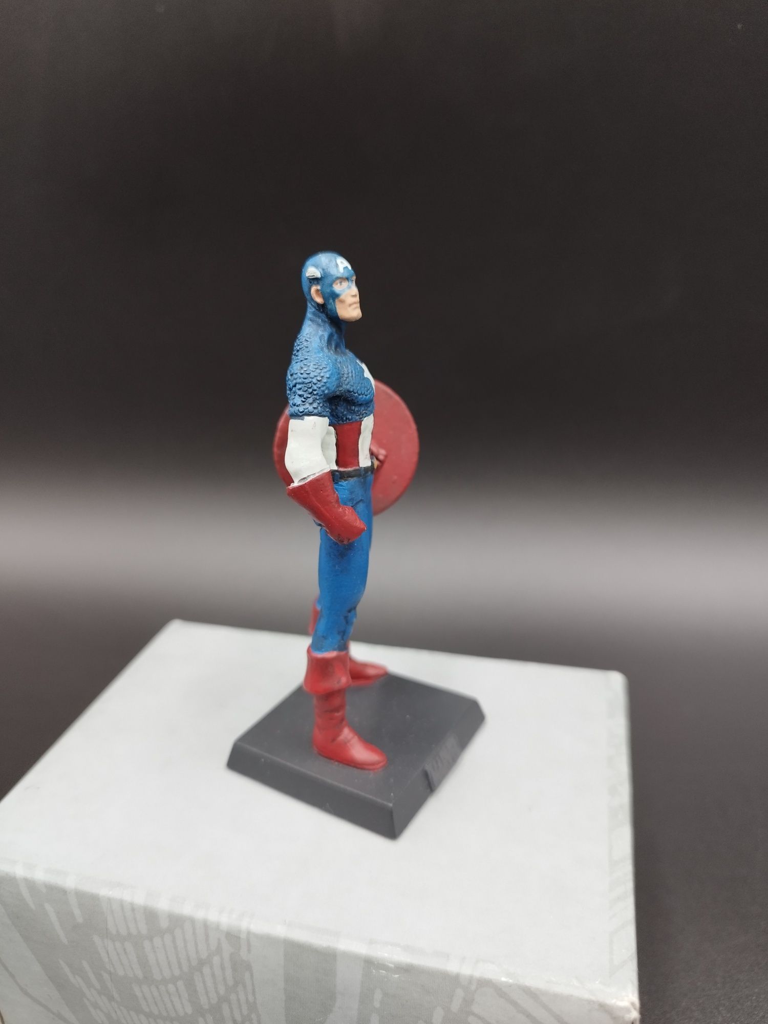 Figurka Marvel Klasyczna Capitan Ameryka #4 ok 8 cm figurka ciężka  no