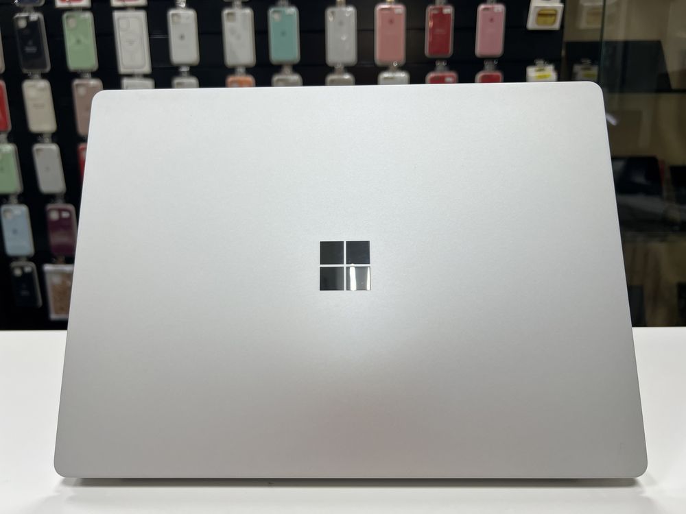 Mircosoft Surface laptop 2