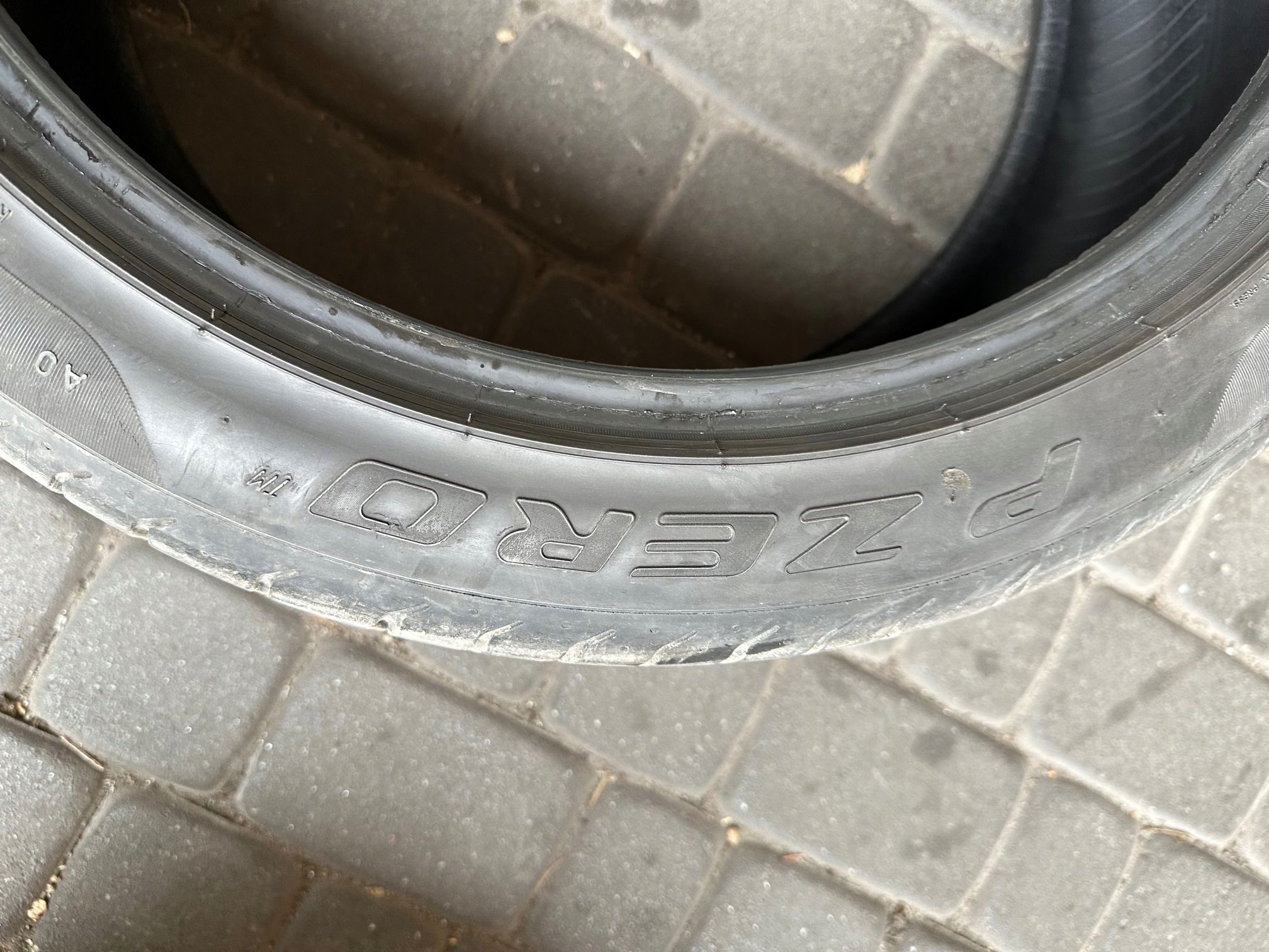 Opony Pirelli PZERO - 255/40/19