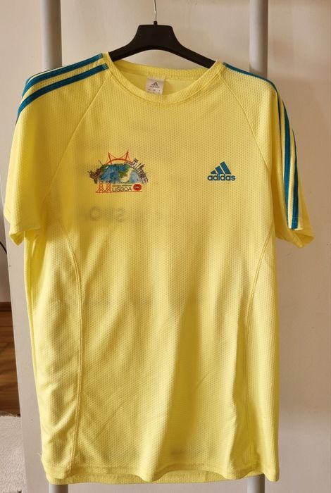 Camisolas maratonas Adidas e Nike