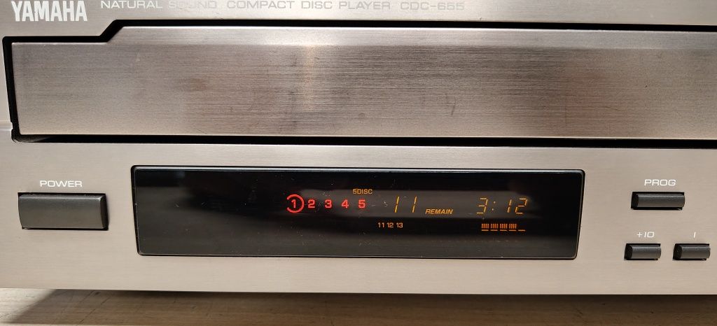 Odtwarzacz CD zmieniarka YAMAHA CDC-655.