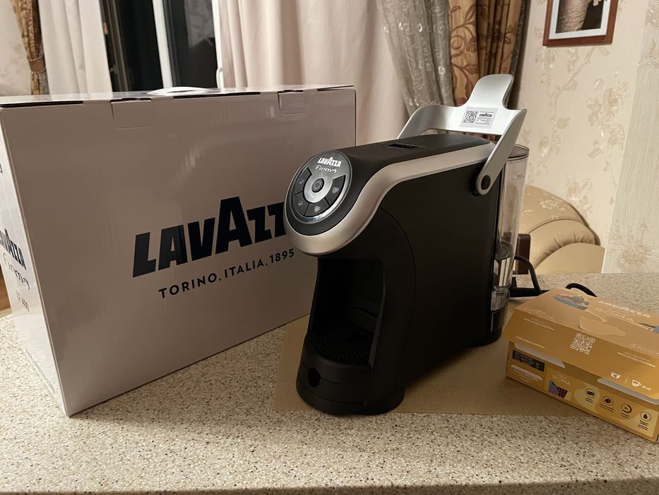 Кавомашина Lavazza Firma