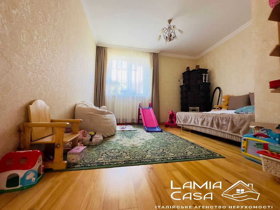 Продаж 3 кімнатноі квартири 167 м кв ближня роша