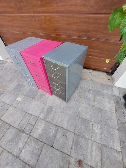 Sprzedam szafkę metalowom narzedziowa