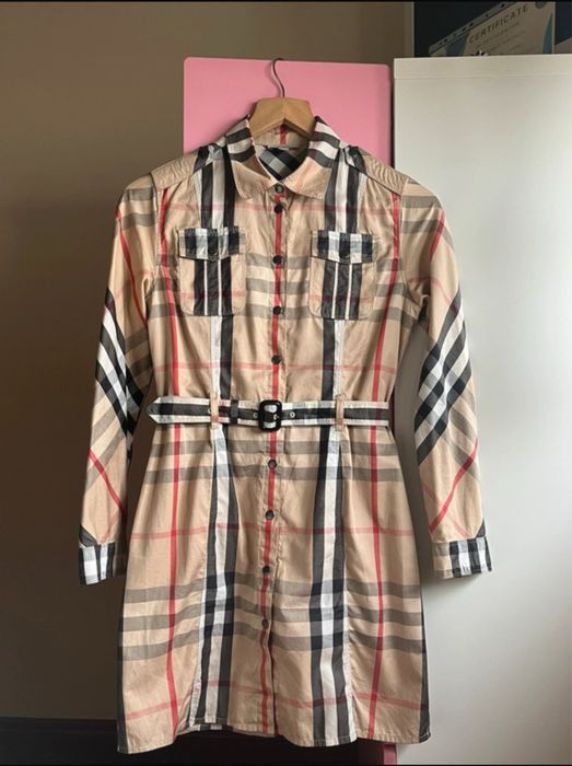 Vestido Burberry, em otimas condicoes, tamanho equivalente a xs