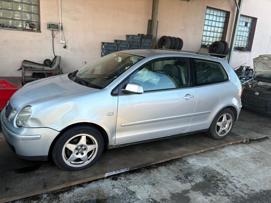VOLKSWAGEN POLO 9n 2003r na części