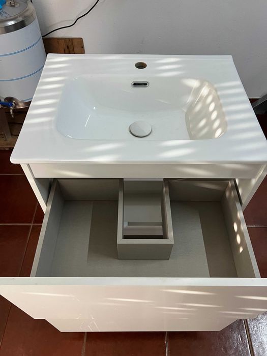 Móvel casa de banho branco