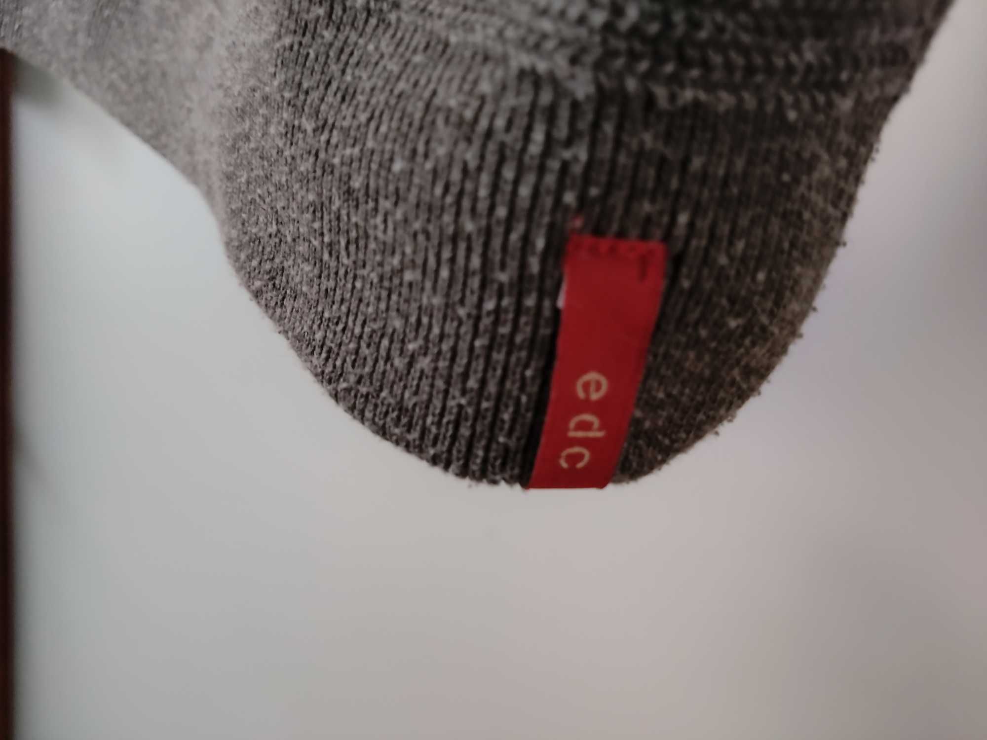 Camisola com gola