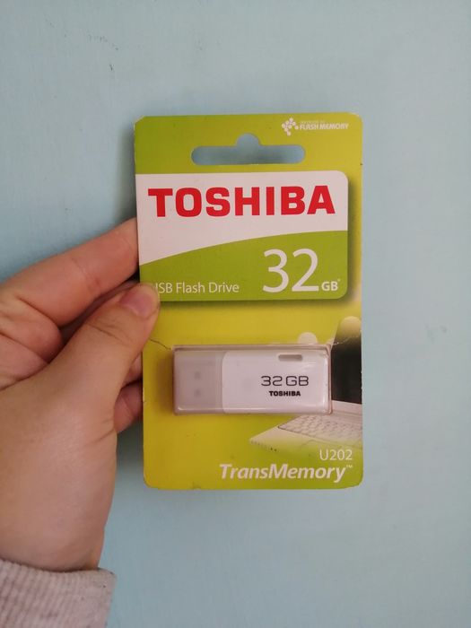 Nowy pendrive pamięć USB Toshiba 32 GB