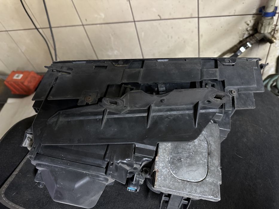 Bmw e38  przedni prawy Xenon kompletny caly