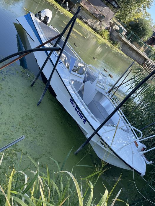 Катер Волга • 12 мест • Yamaha 150 л.с.