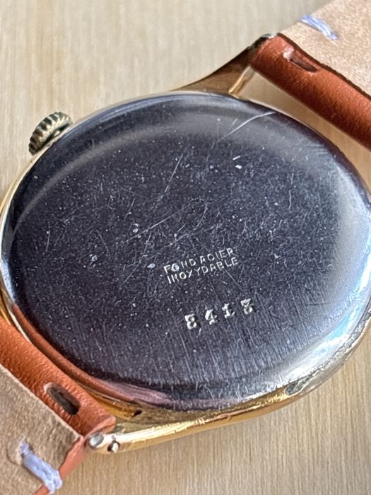 Cortebert antigo a corda