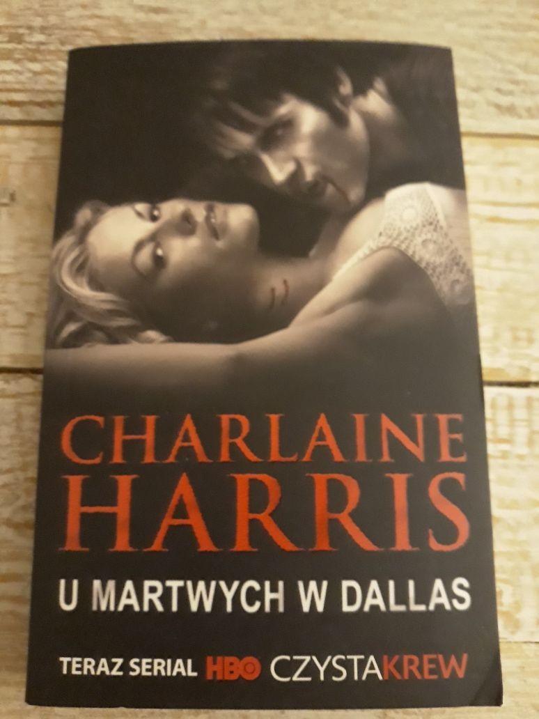 U martwych w Dallas. Charlaine Harris