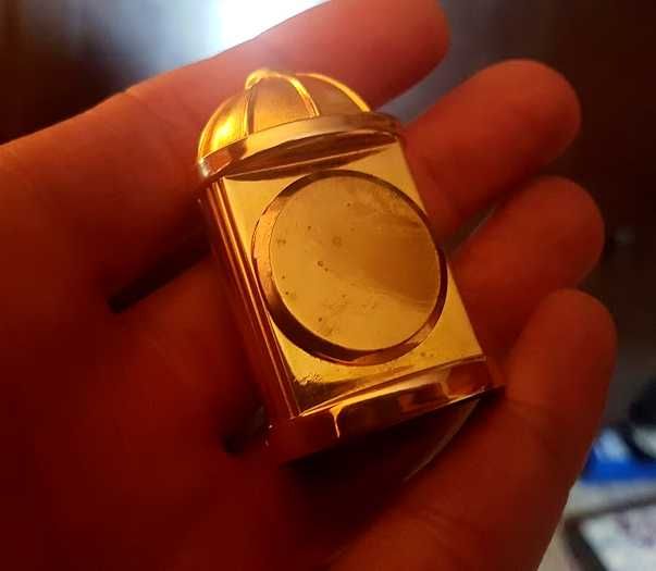 Zegar wahadłowy Miniaturowy złoty zegar na biurko