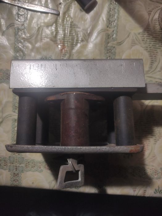 Продам замок для гаража СССР