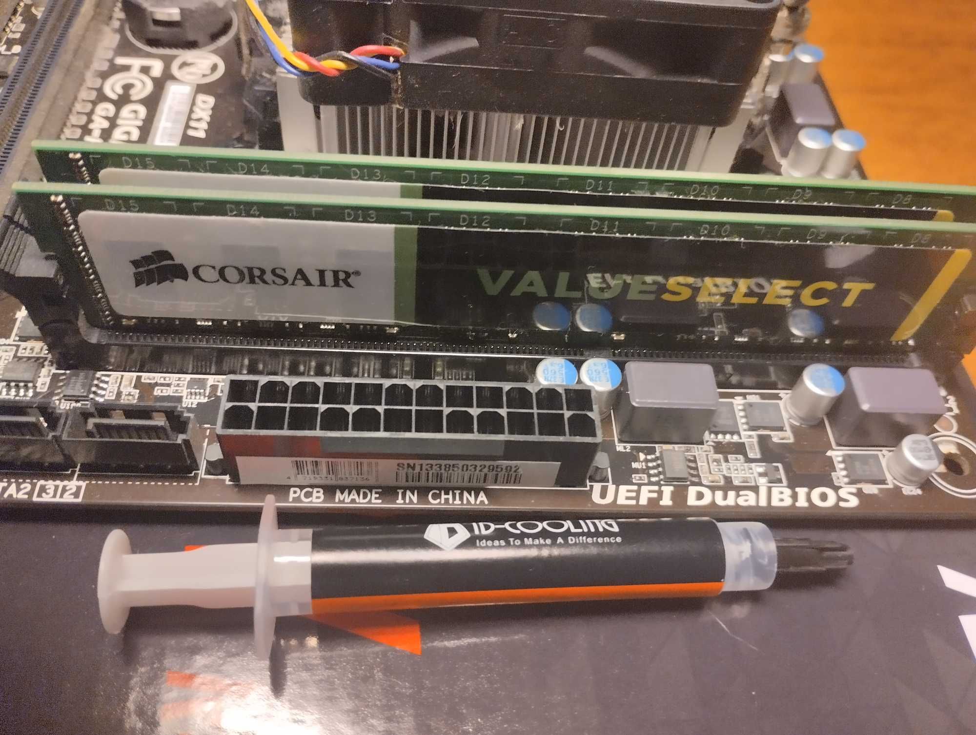Комплект Gigabyte GA-F2A55M-DS2 FM2+ A4-4000 в идеальном состоянии